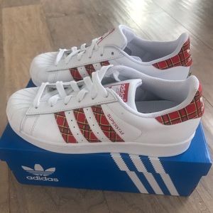 Adidas superstar Women’s shoes